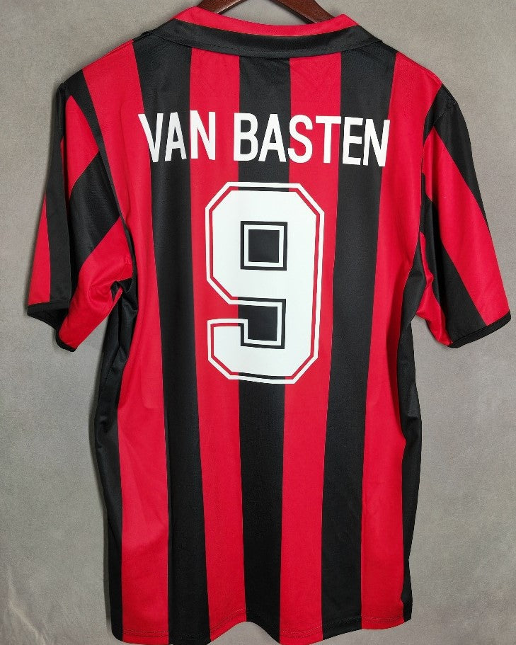 VAN BASTEN MARCO 1988-89 (Mil) 