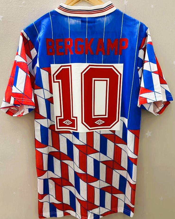 BERGKAMP DENNIS 1990-91 (Aja) 