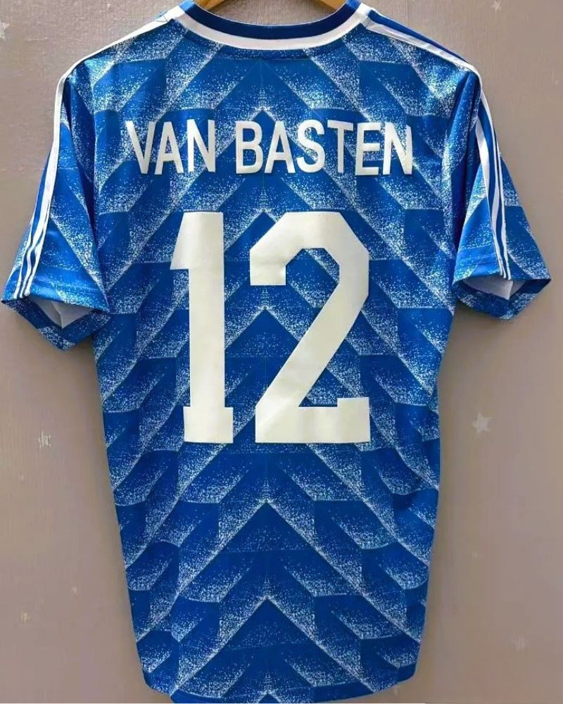 VAN BASTEN MARCO 1988-89 (Ola)