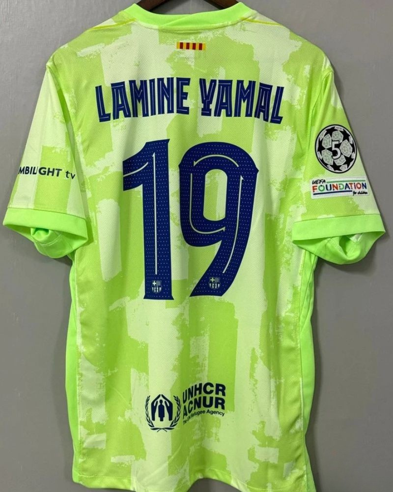 YAMAL LAMINIERT 2024-25 (Balken)