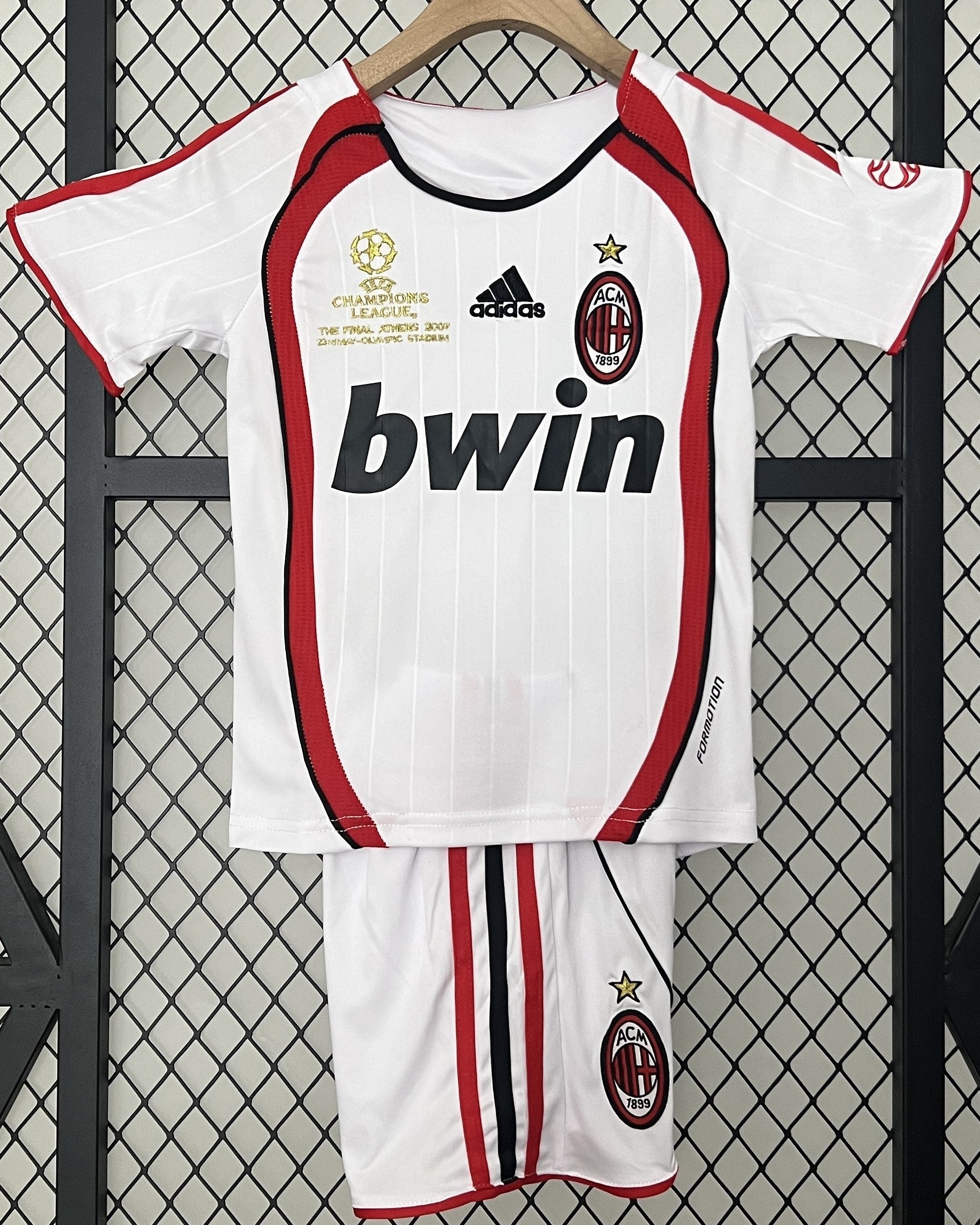 MILAN kid kit