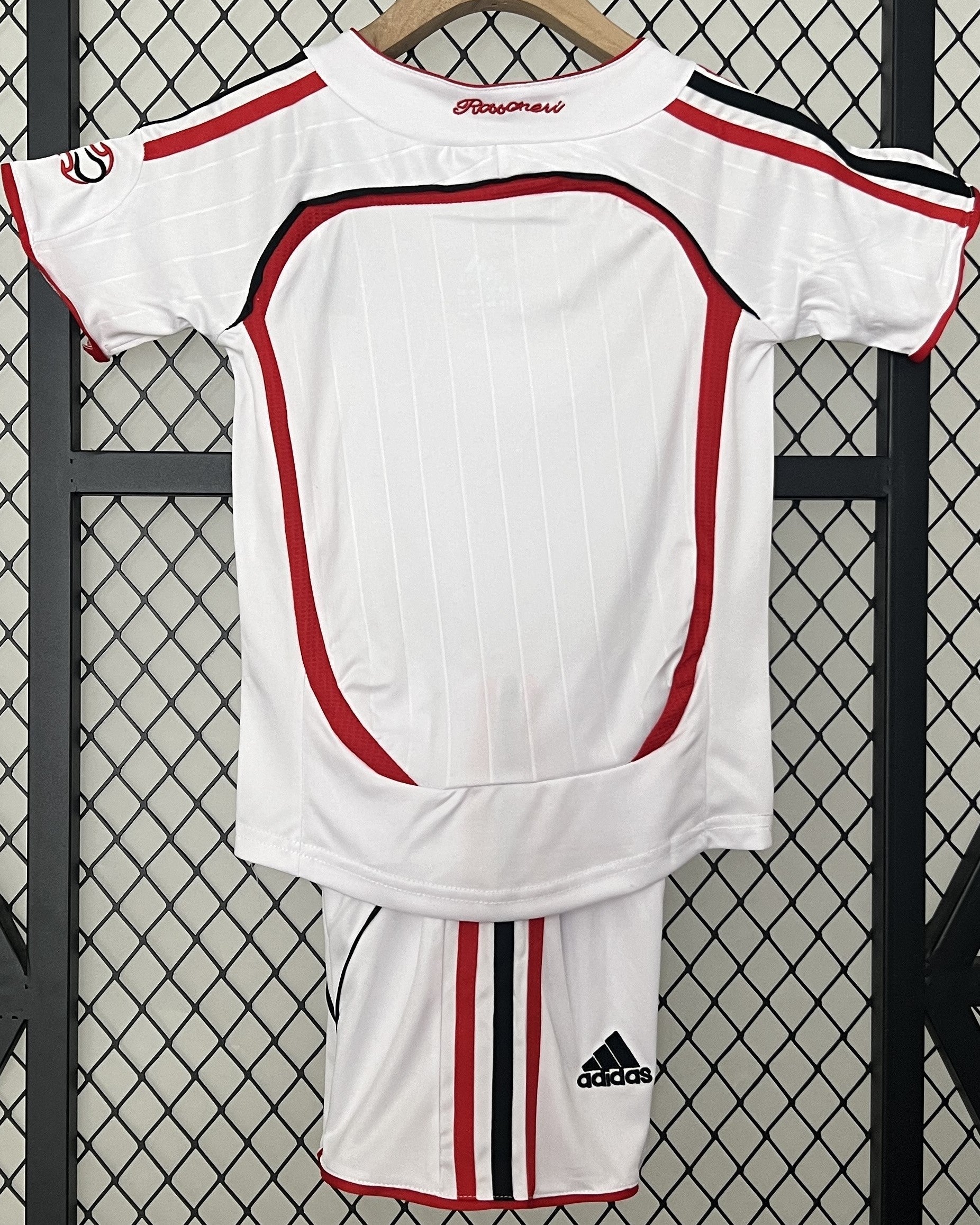 MILAN kid kit