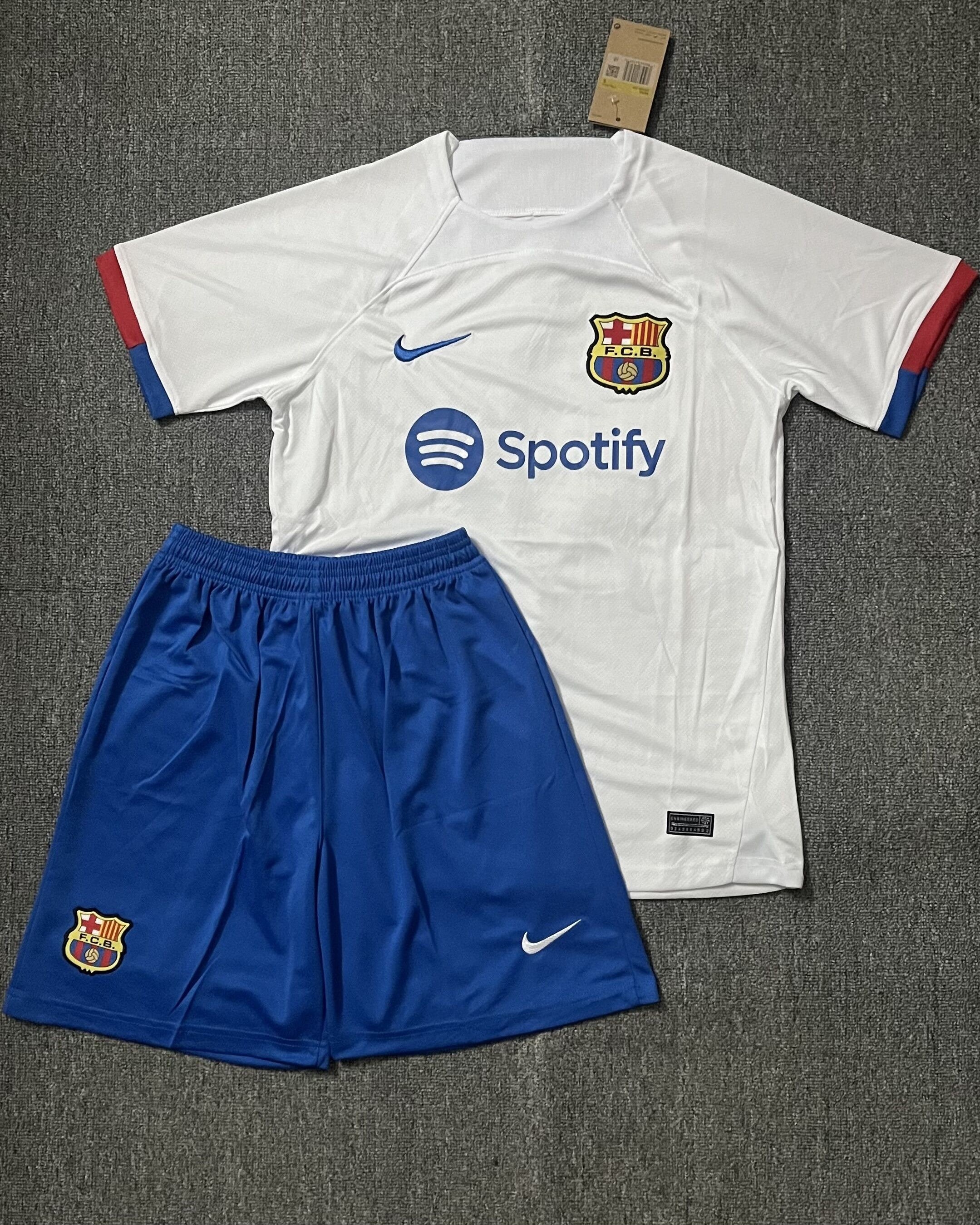 Kit Adulte BARCELONE