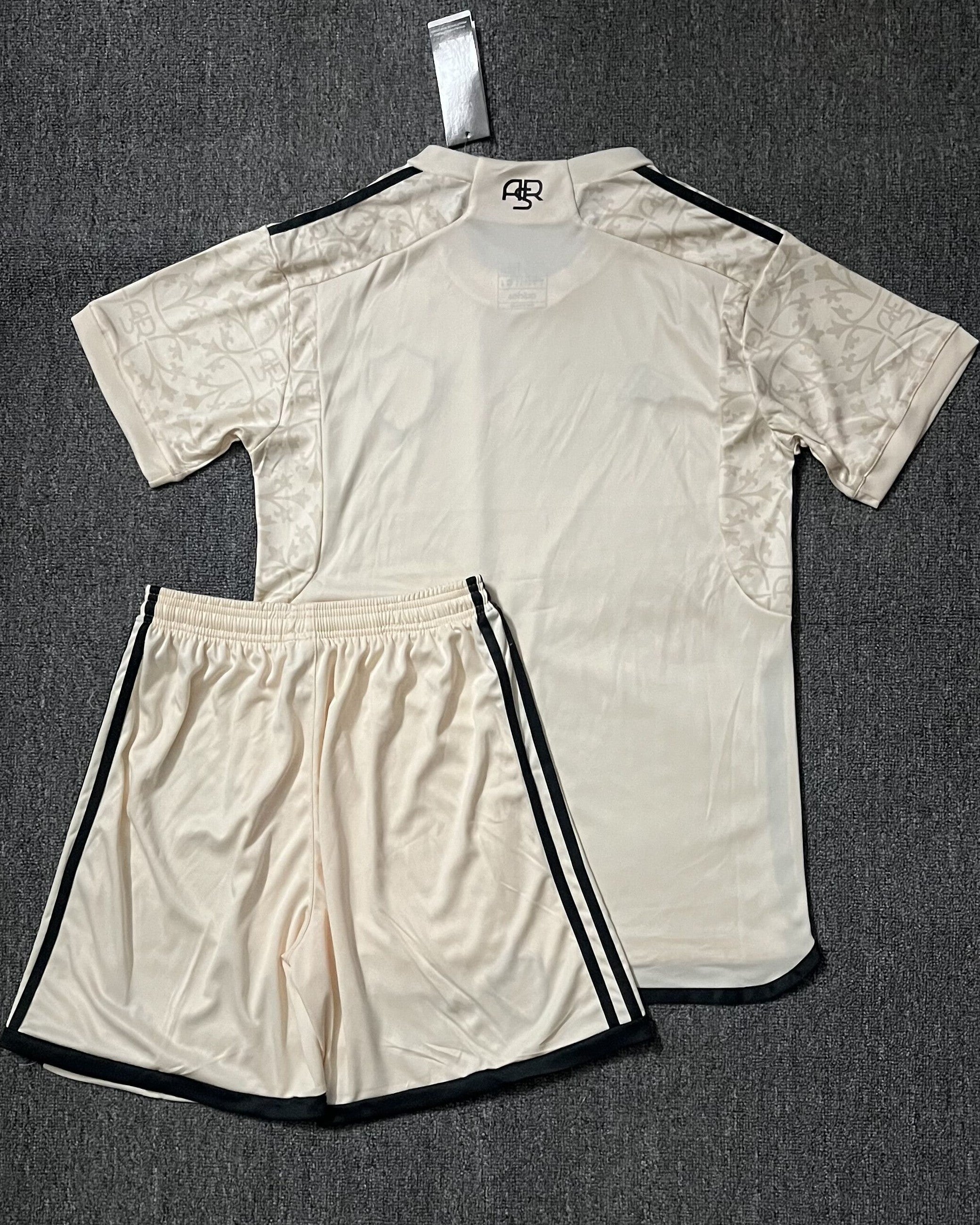 ROMA Adult Kit