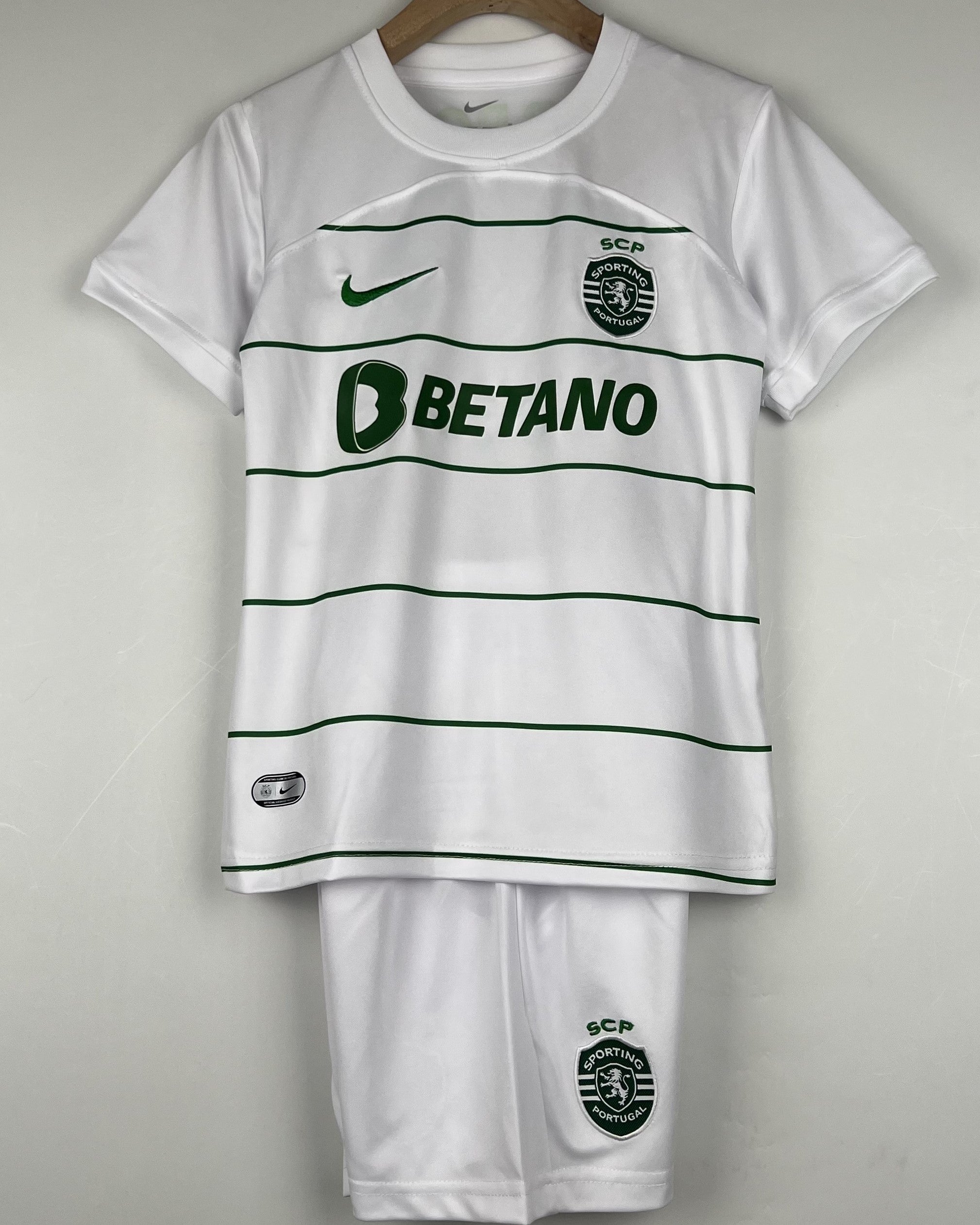 Kit enfant SPORTING LISBON