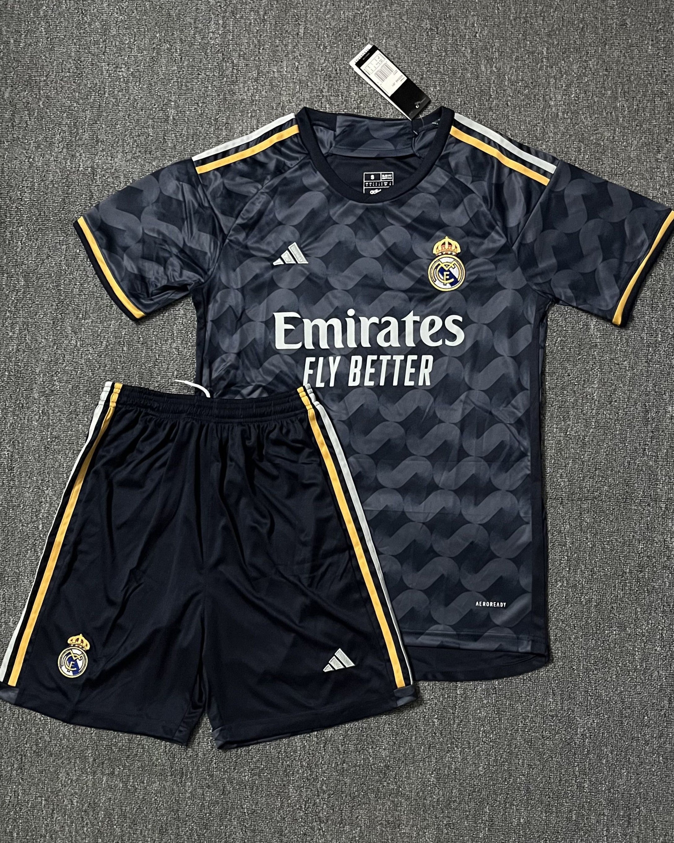 REAL MADRID Kit für Erwachsene