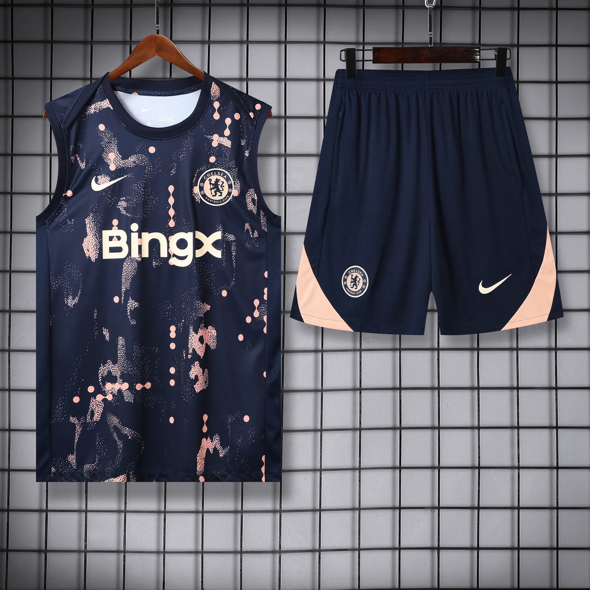 TANK TOP + SHORTS CHELSEA