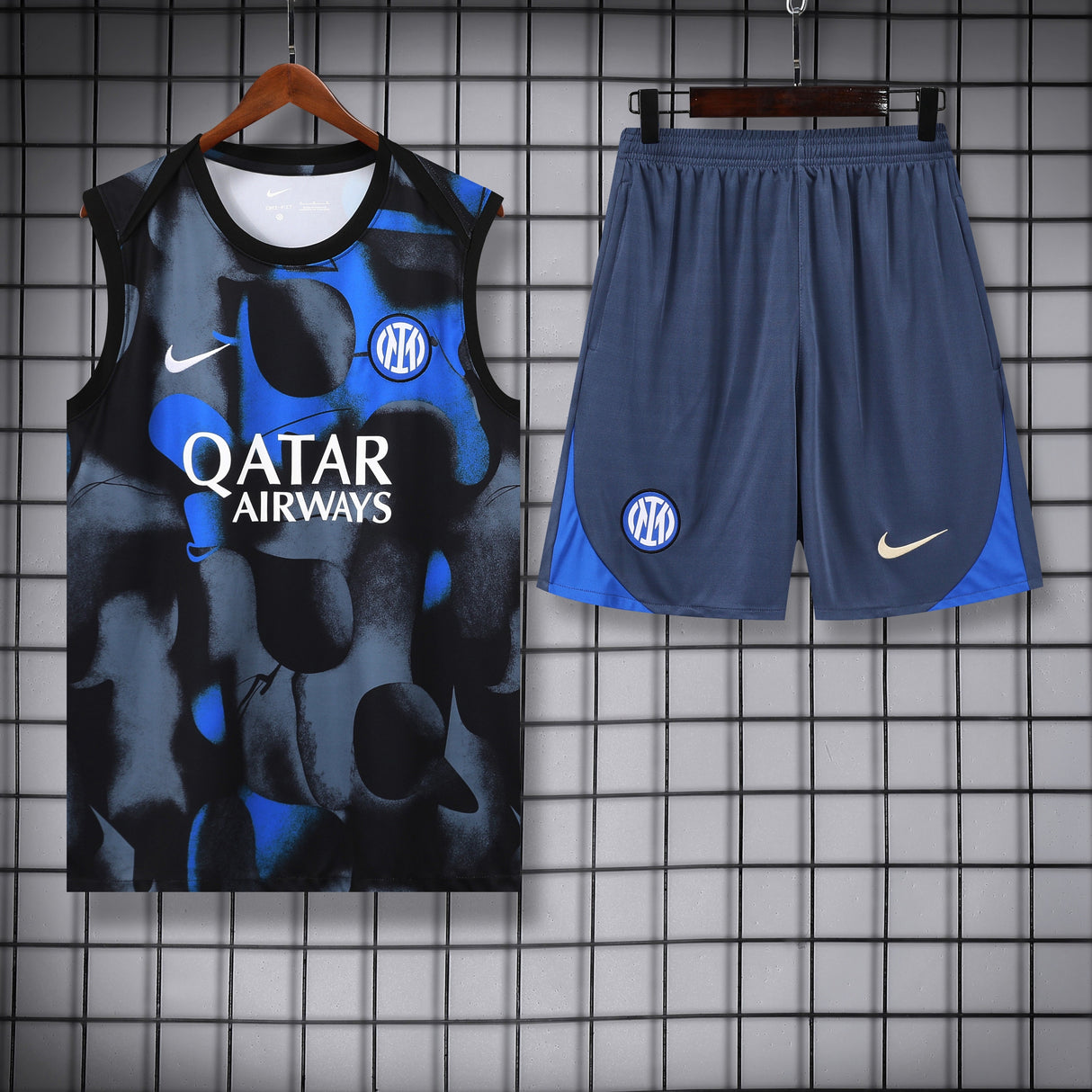 TANK TOP + SHORTS INTER