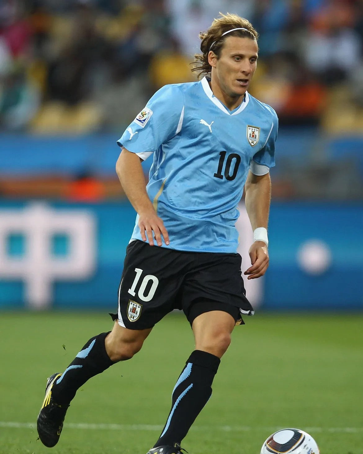 FORLAN DIEGO 2010-11 (Uru) 