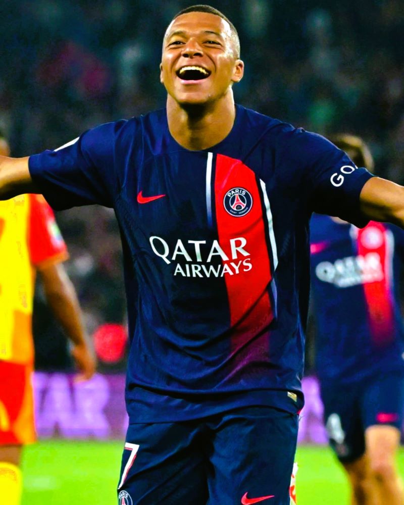 MBAPPE' KYLIAN 2023-24 (Psg)