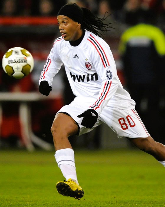 RONALDINHO 2009-10 (Millionen)