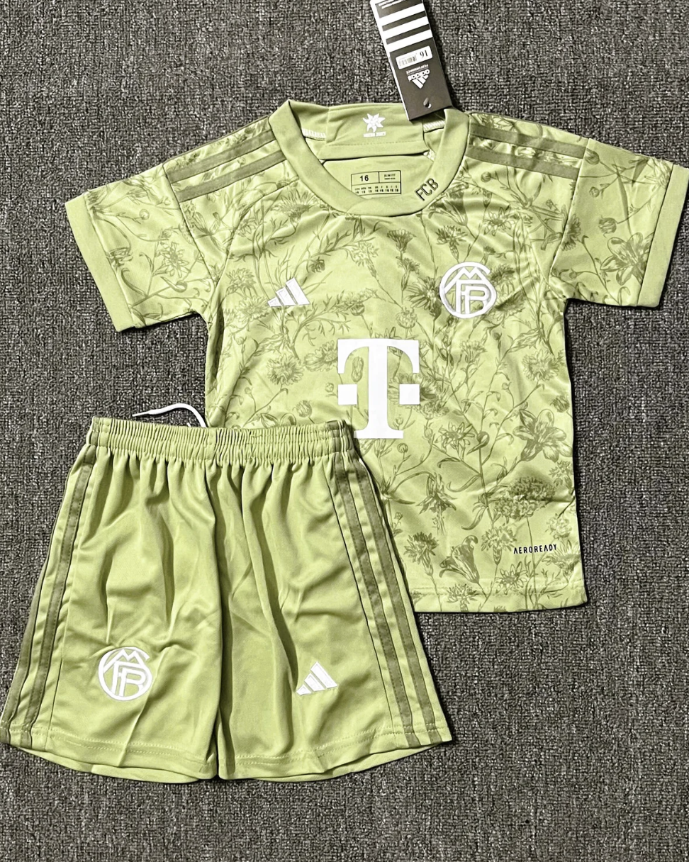 Kit per bambini BAYERN MUNCHEN