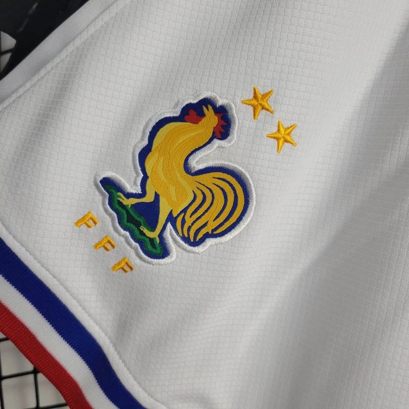 Short domicile France 2024-25