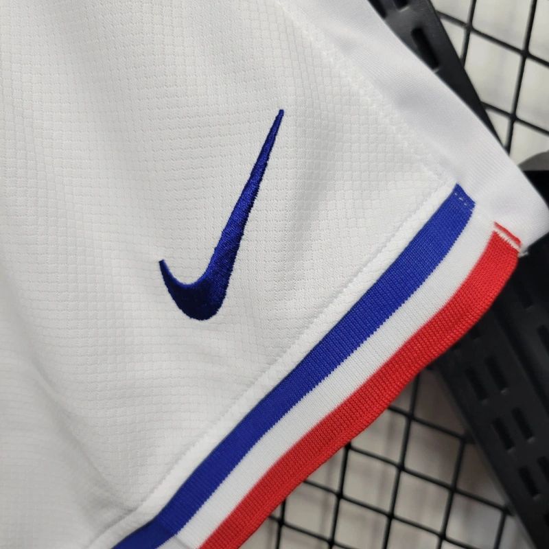 Short domicile France 2024-25