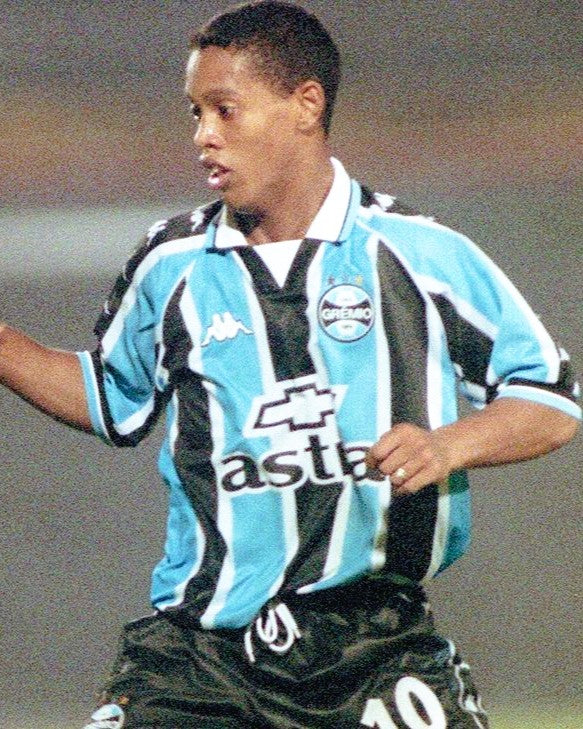 RONALDINHO 2000-01 (Grecia)